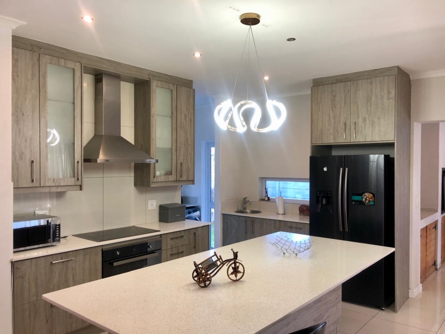 4 Bedroom Property for Sale in Parklands North Western Cape